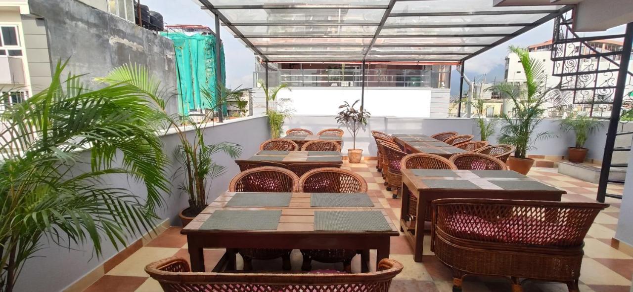 Hotel Pipal Tree Kathmandu Esterno foto