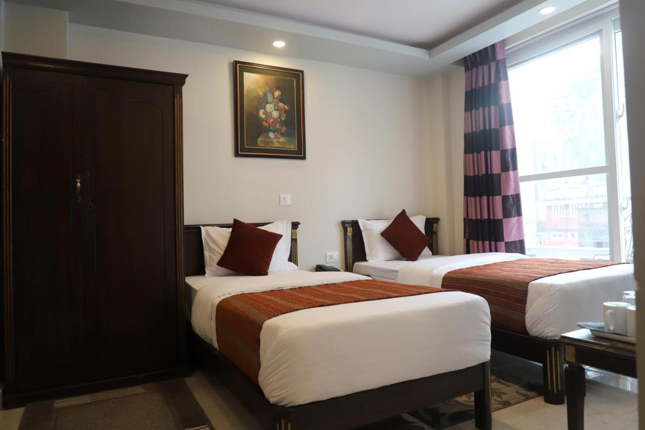 Hotel Pipal Tree Kathmandu Esterno foto