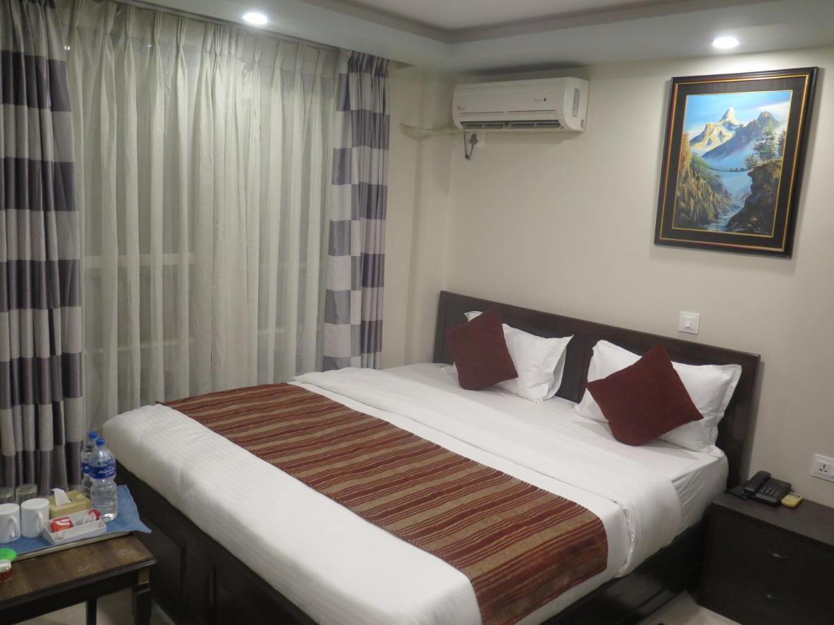 Hotel Pipal Tree Kathmandu Esterno foto